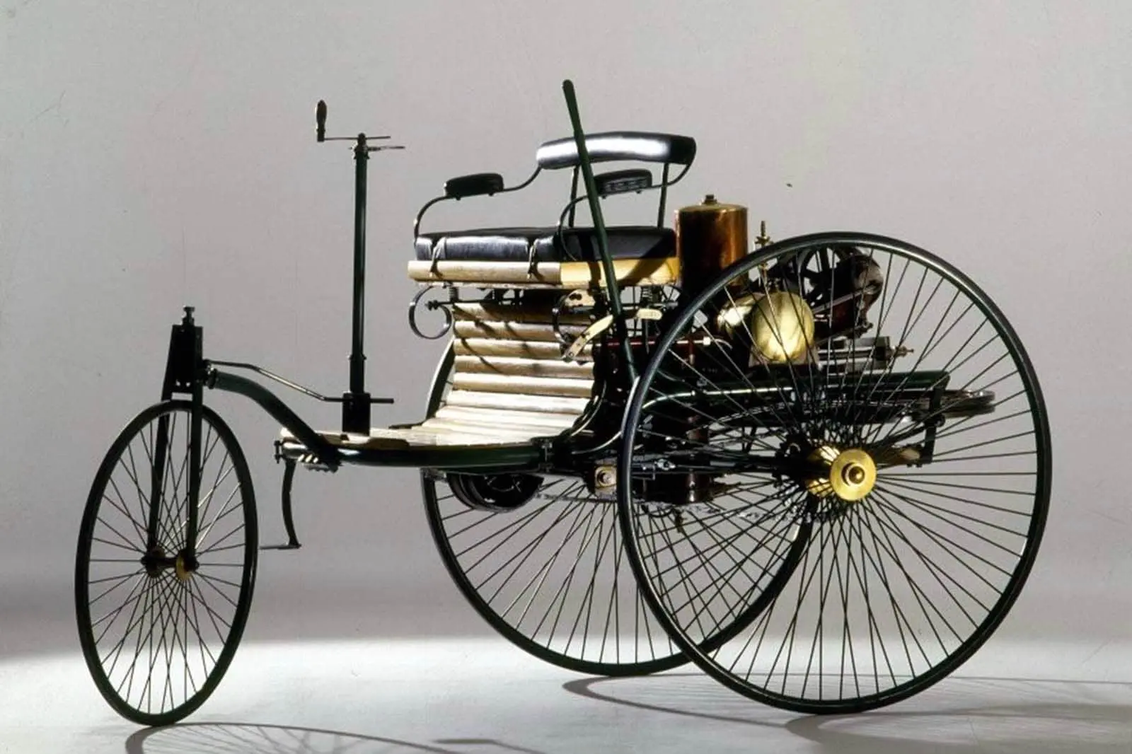 Патентован автомобил на Бенц от 1886 г