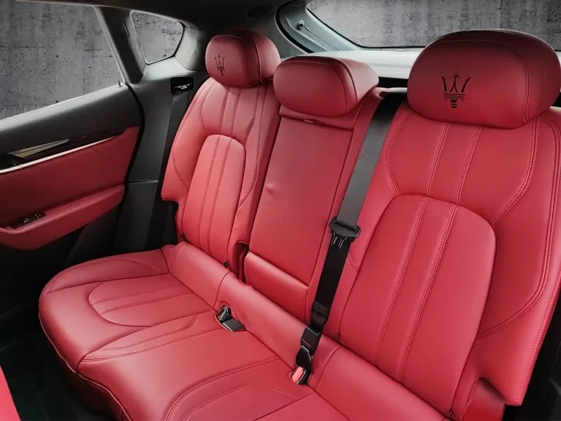 Maserati Levante GT Hybrid =NEW= Nerissimo Pack/Panorama Гаранция Image 9